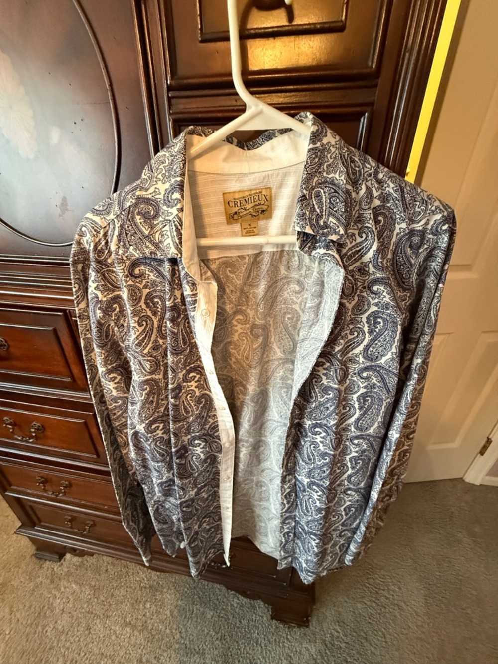 Cremeux Men's Blue Paisley Button-Up Shirt